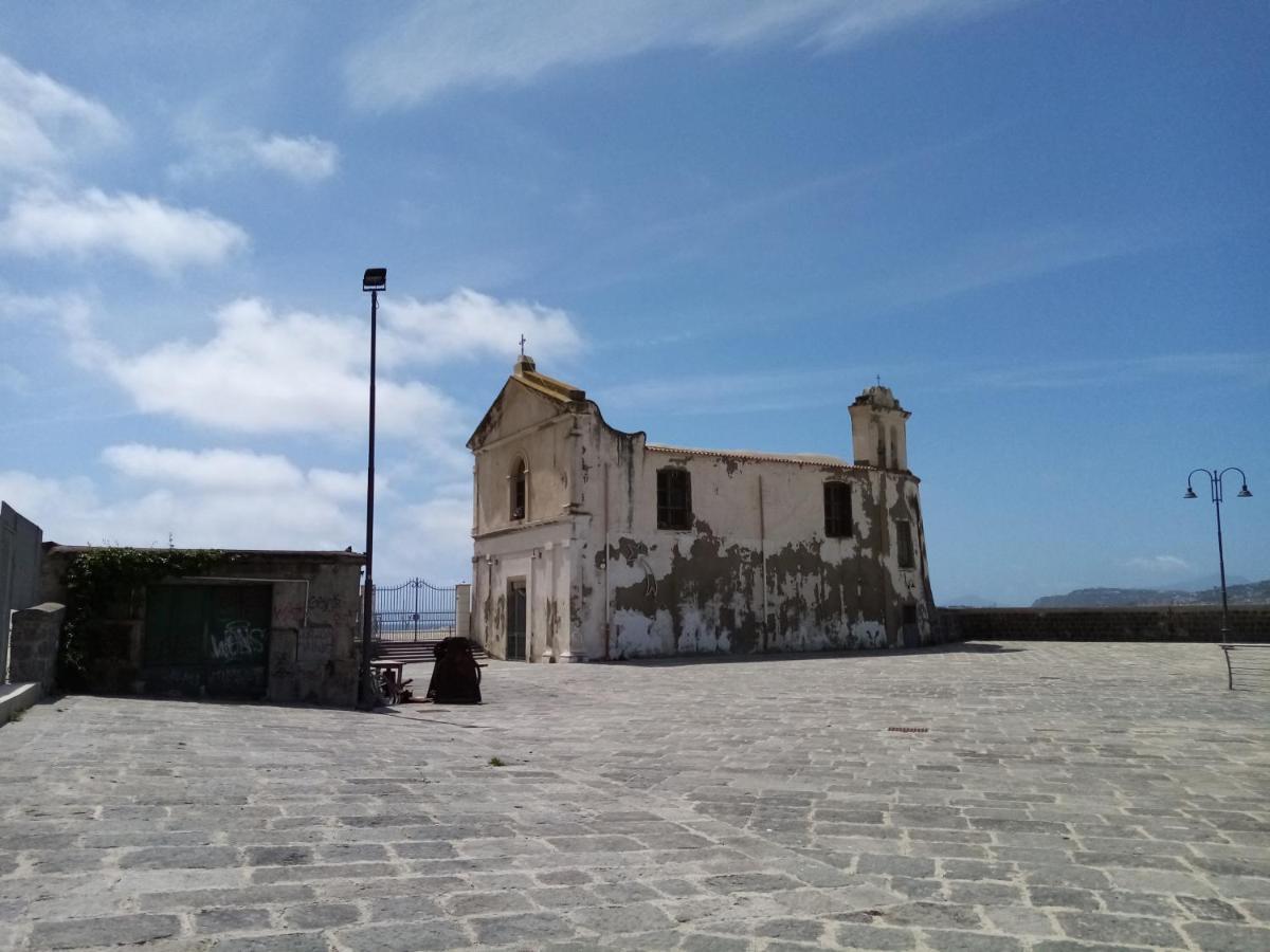 Il Nido Della Quaglia Acomodação com café da manhã Pozzuoli Exterior foto